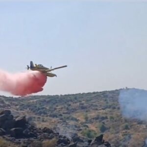 Un amplio operativo continúa trabajando en el incendio forestal declarado entre Villasequilla y La Guardia