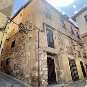 Arcos, yeserías y un salón taifa: la Casa del Temple destapará su patrimonio andalusí oculto