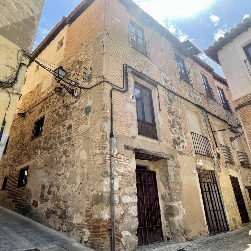 Arcos, yeserías y un salón taifa: la Casa del Temple destapará su patrimonio andalusí oculto