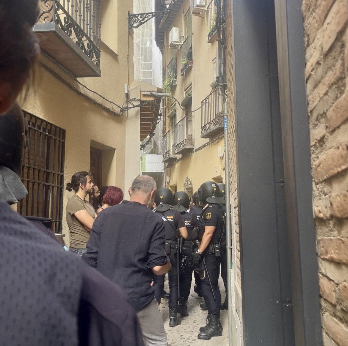 La movilización vecinal de Toledo logra suspender el desahucio de Lucía, enferma de cáncer y con un 80% de discapacidad