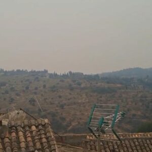 Pelahustán decreta el confinamiento voluntario por el humo y la caída de cenizas por los incendios