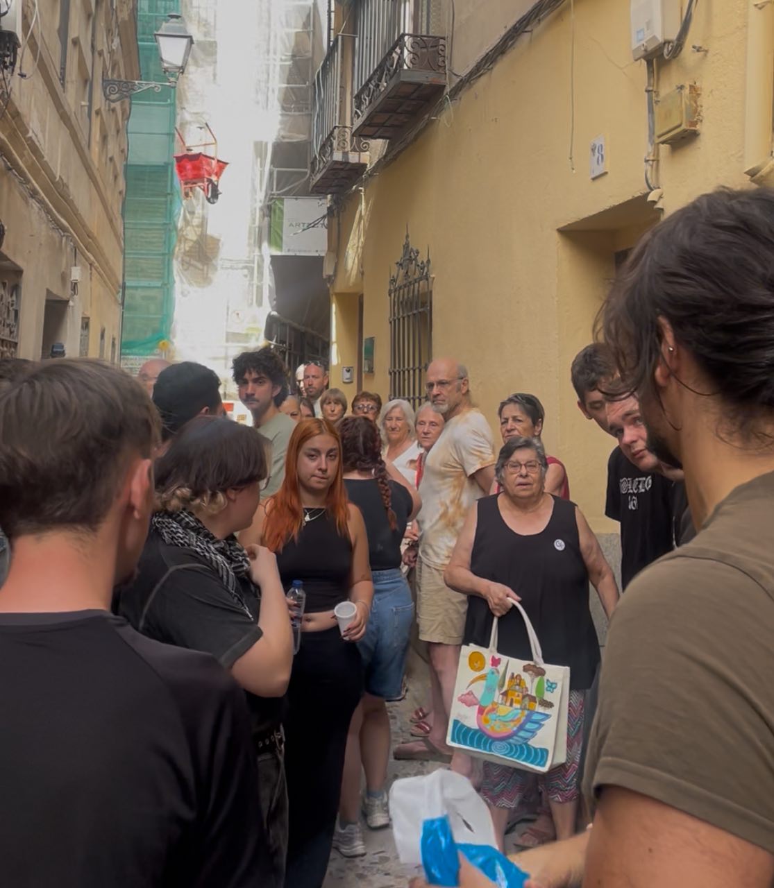 Una vivienda pública para Lucía: el Ayuntamiento da una salida al desahucio que movilizó al Casco Histórico