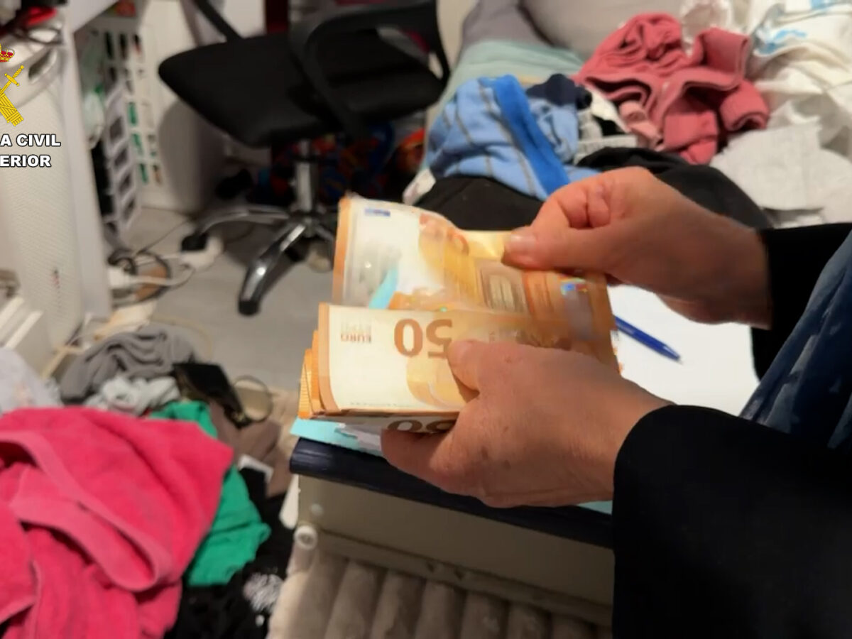 Desarticulada una red de estafas bancarias con un investigado en Toledo y datos de cerca de medio millón de personas