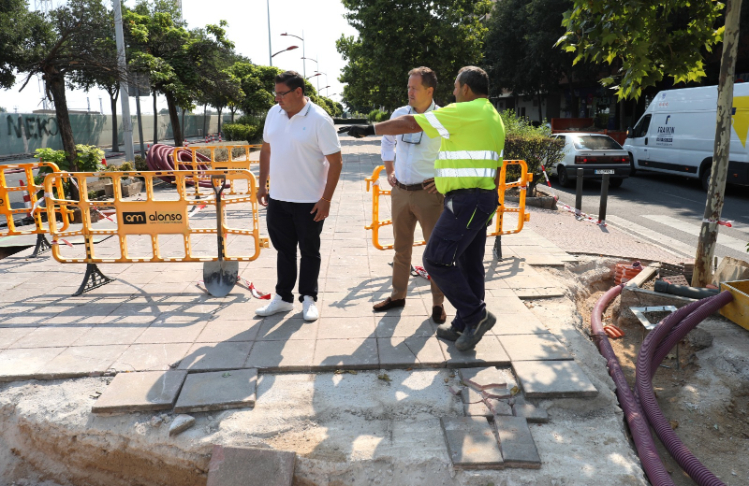 Se acomete la instalación de un semáforo en el Paseo de la Rosa tras los atropellos registrados en pasos de peatones
