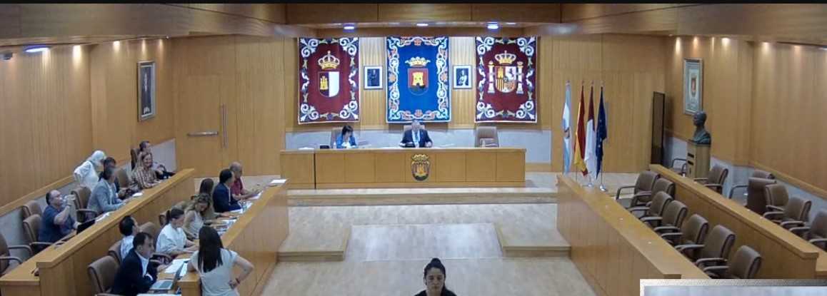 El PSOE abandona el Pleno de Talavera por los "incumplimientos" del alcalde y el Gobierno local le acusa de una "traición"