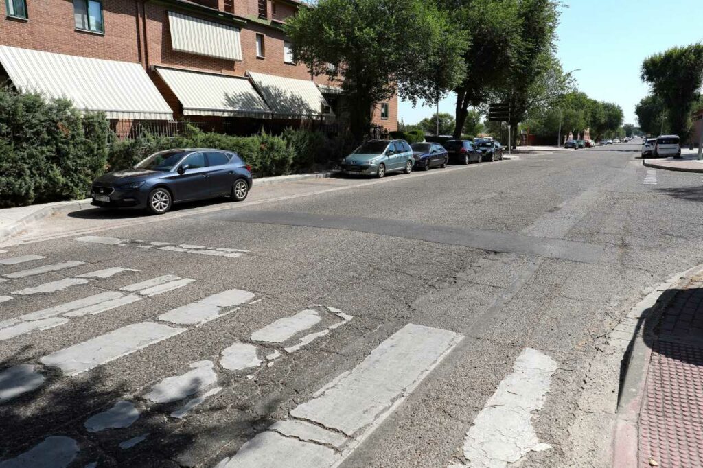 Desde agosto se renovará el asfalto de varias calles del Polígono y se actuará en 55 pasos de peatones