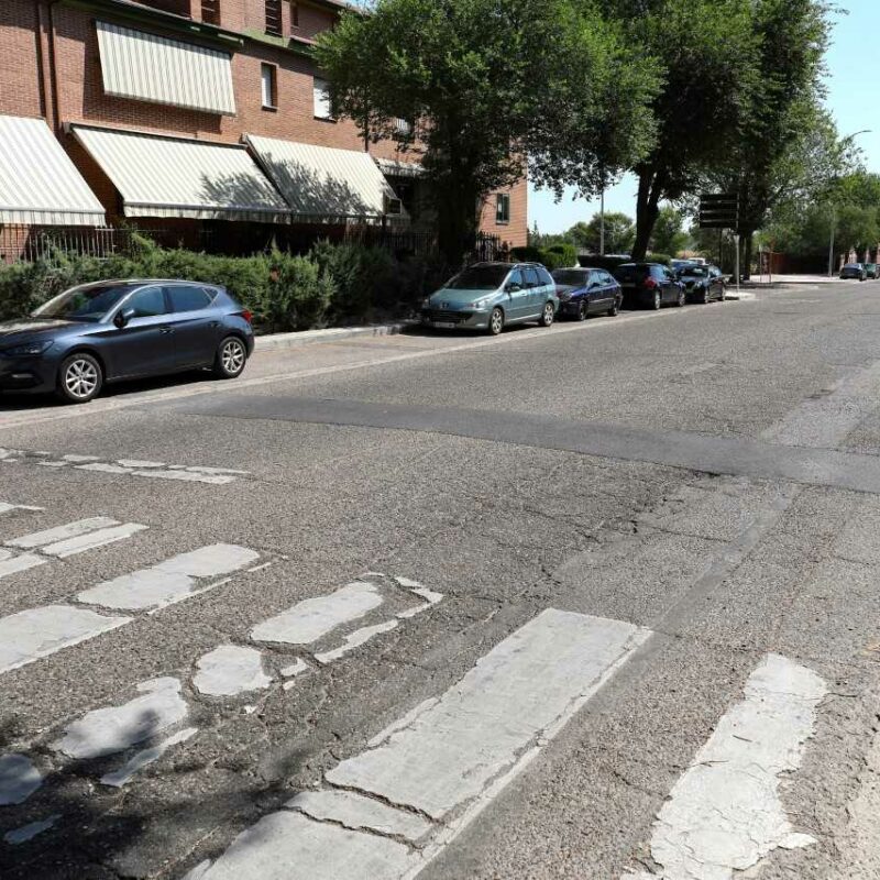 Desde agosto se renovará el asfalto de varias calles del Polígono y se actuará en 55 pasos de peatones