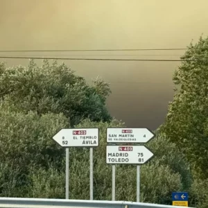 Ocho carreteras permanecen cortadas en la provincia de Toledo por los incendios forestales