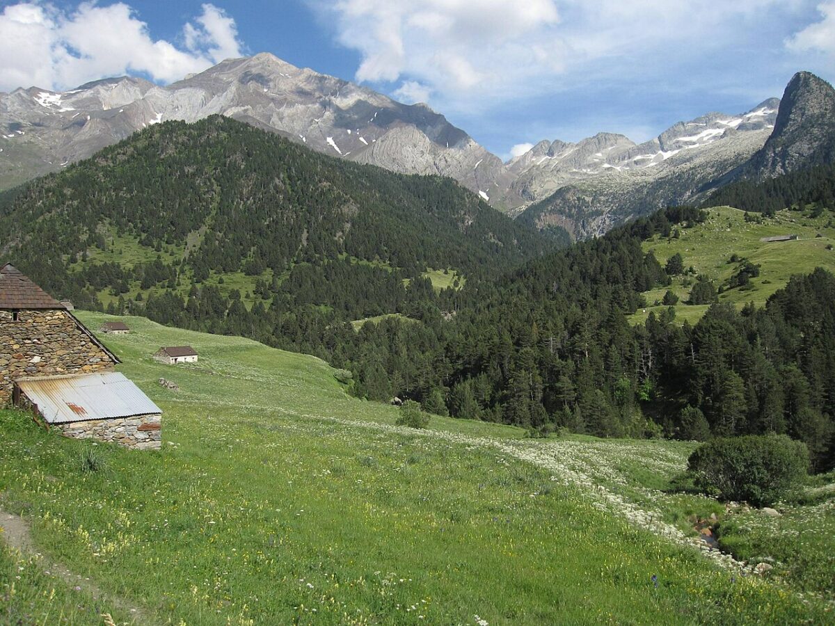 La Guardia Civil rescata a una vecina de Toledo accidentada en unas pozas del Pirineo oscense