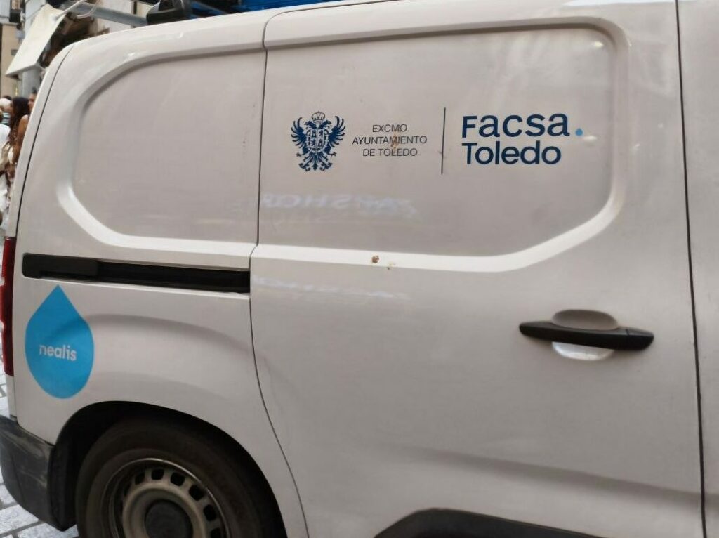 Cortes de tráfico en Más del Rivero y en la calle Coronel Baeza por obras en la red de saneamiento