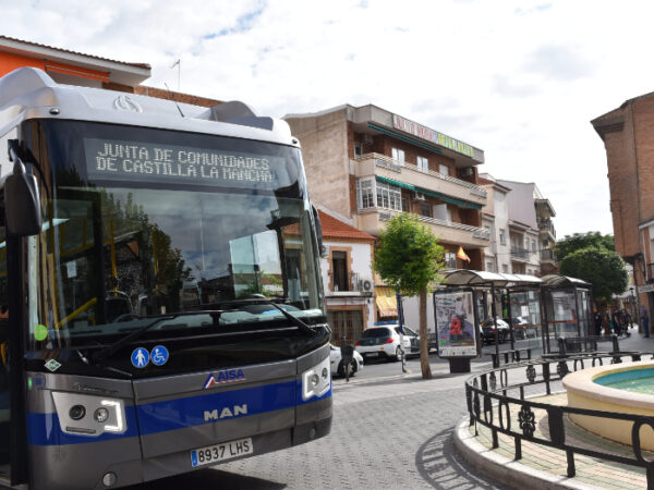 Carné Joven, bonos y títulos multiviaje: los descuentos para viajar en autobús entre municipios de Castilla-La Macha