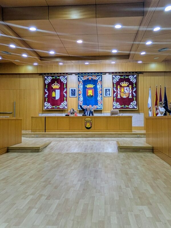 Talavera se une en su rechazo a las plantas de biometano, sin fisuras en la votación pero con reproches políticos