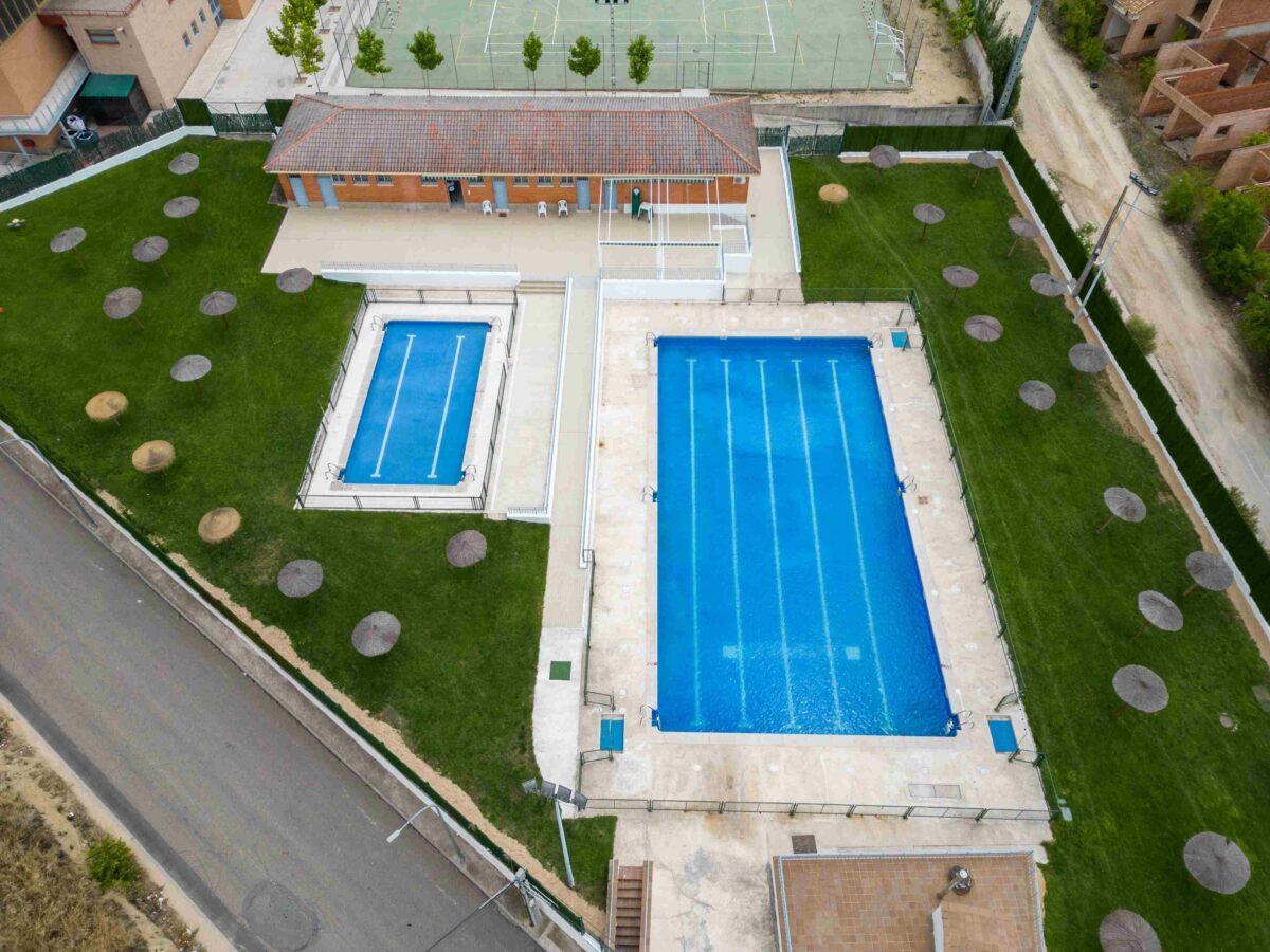 Una mujer fallece tras quedar inconsciente en una piscina de Camarena