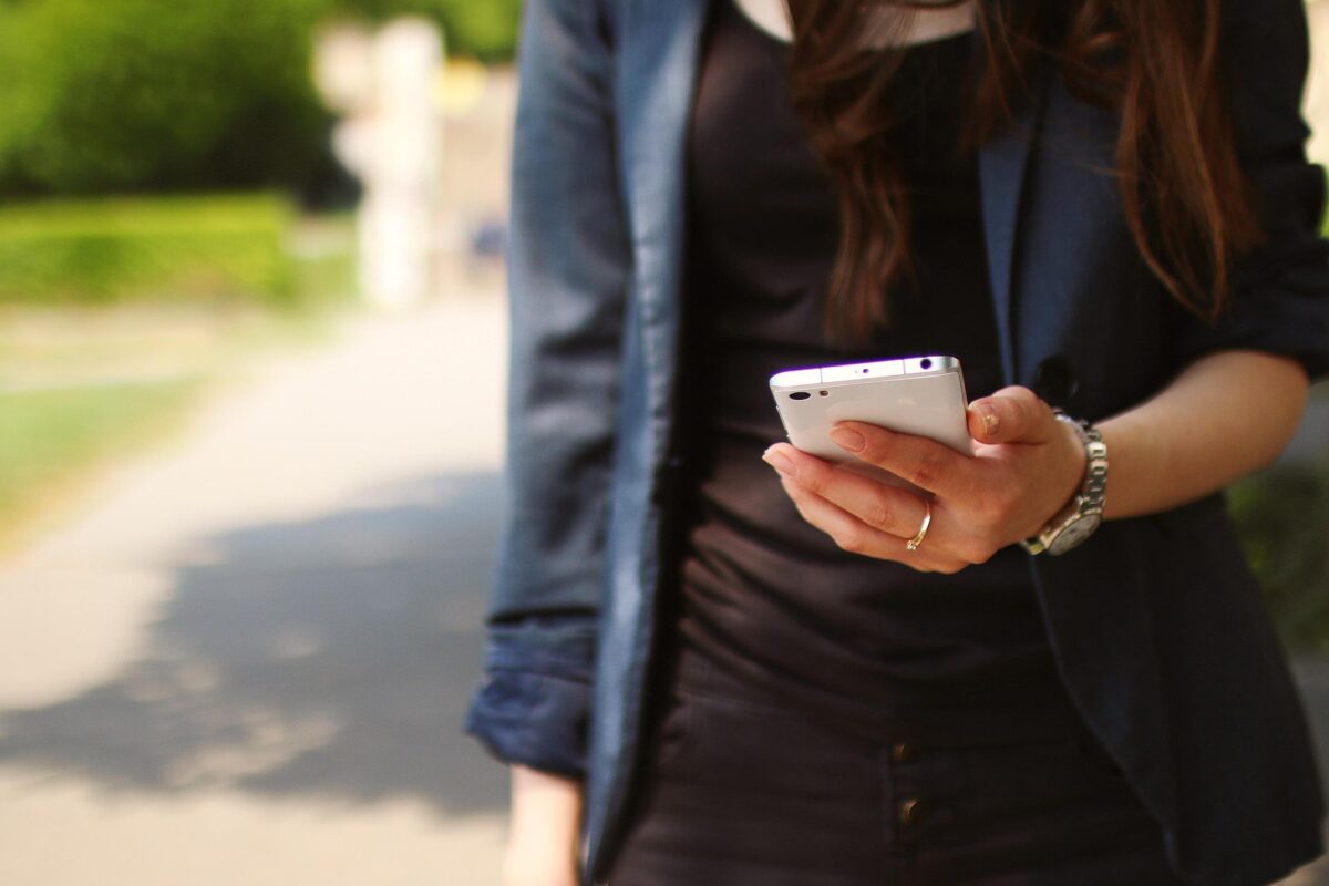 La Policía Nacional alerta del uso de cuentas anónimas para "humillar" a alumnos y profesores en redes sociales