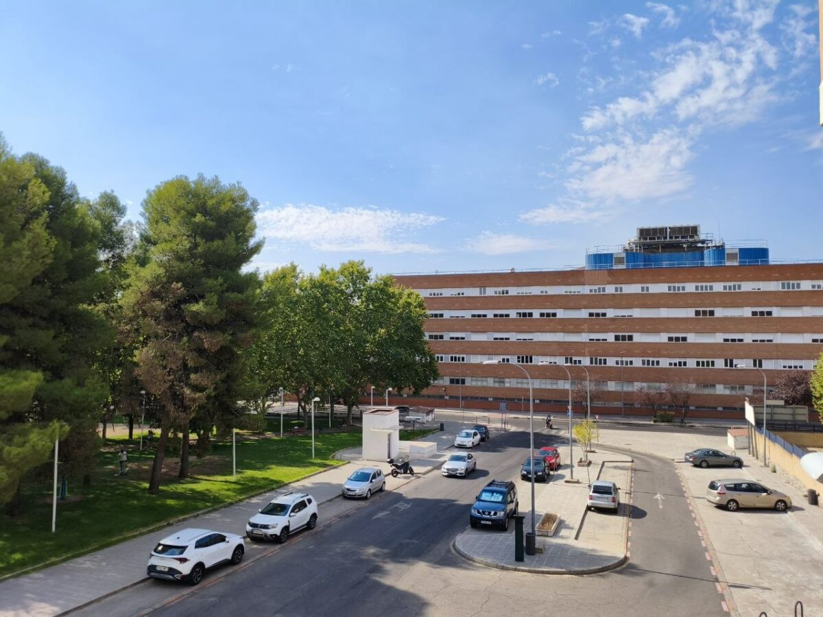 Velázquez insta a la reversión del hospital Virgen de la Salud y apunta a destinar a vivienda protegida parte del solar