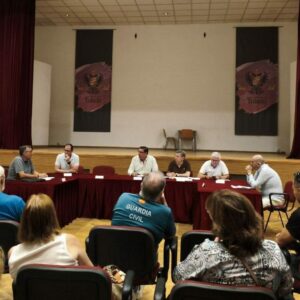 Los vecinos de Santa Bárbara reclaman soluciones a los microcortes de luz y al deterioro de los espacios públicos
