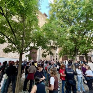 Rosario declina ir a una residencia y los propietarios del piso se abren a negociar tras "la presión popular"
