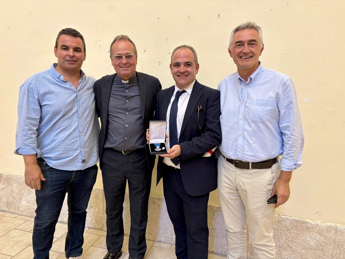Fernando Redondo dedica su Medalla al Mérito Penitenciario a "quienes creen en la persona tras los muros"