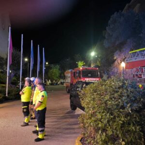 Desalojan a 600 personas del Hotel Beatriz de Toledo por un incendio de madrugada que no ha dejado heridos