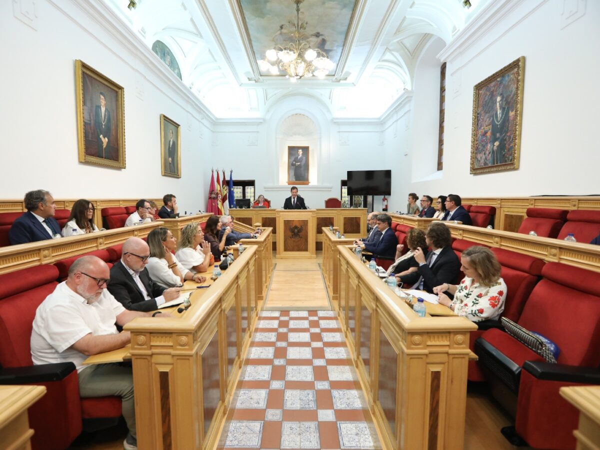 Sumar cuestiona el relato de Velázquez sobre su gestión y denuncia "el uso partidista" de la comunicación municipal