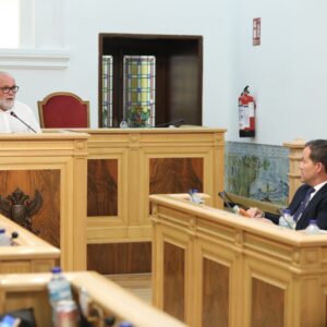 IU acusa al alcalde de Toledo de olvidarse de la vivienda y los jóvenes: "Las fiestas están garantizadas, vuestro futuro no"