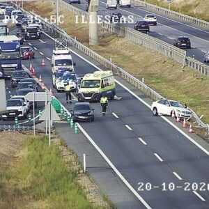 Dos personas heridas en una colisión entre dos turismos en la A-42 a la altura de Illescas