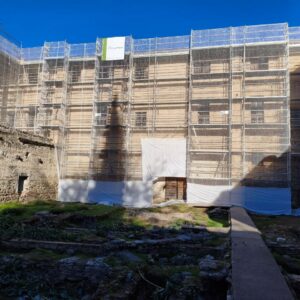 Velázquez las llama viviendas y no lo son