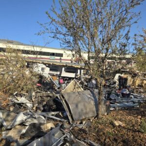 Viajeros y testigos de los trenes accidentados narran un "choque fortísimo" y "mucha confusión": "Peor que Adamuz"