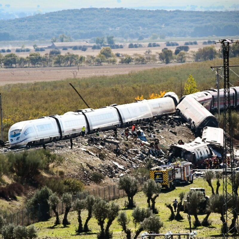 El trágico accidente de trenes en Urda, desde dentro: "Abrimos las puertas de emergencia; todos necesitaban ayuda"