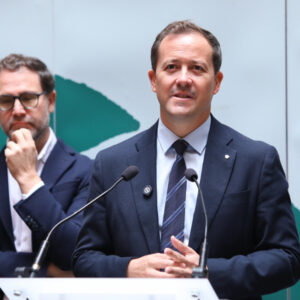 El alcalde de Toledo defiende su candidatura el 29N tras la renuncia de su homólogo en Puertollano: "Es perfectamente compatible"