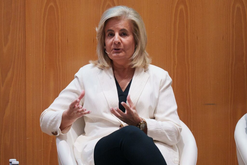 Muere la que fuera ministra de Empleo Fátima Báñez en el accidente de Urda