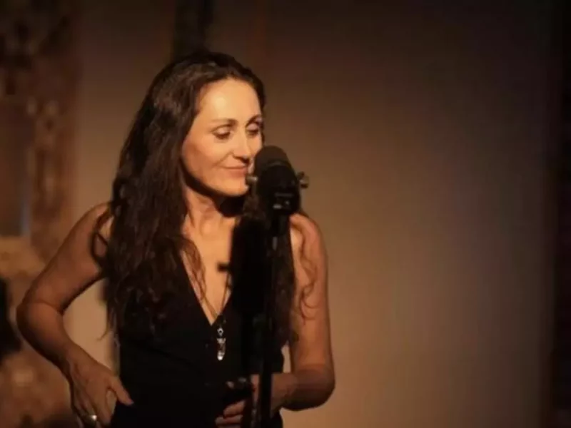 La cantante Clara Montes, entre los heridos del accidente en Urda: "Mi estado no reviste peligro"