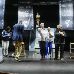 CiBRA premia a las pioneras del fútbol femenino que abrieron camino en España: "Nos prohibieron todo"