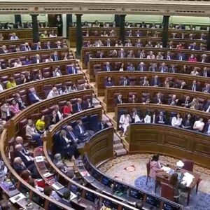 Las derechas tumban los decretos de vivienda pese a la movilización social y abren la puerta a un adelanto electoral